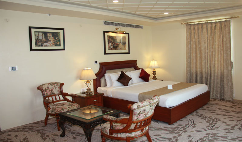 Junior Suite Room at Royalede Casa